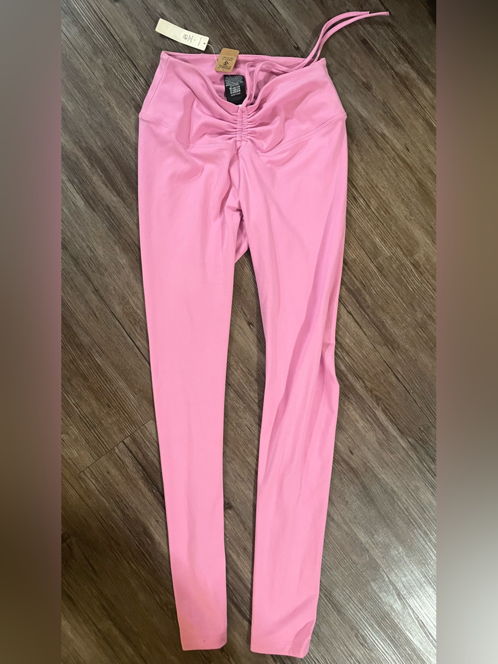 PINK Victoria's Secret Light Pink Ruched Front Leggings. Size S. NWT.